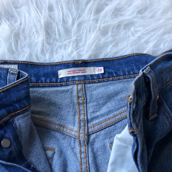 LEVI’S RIBCAGE STRAIGHT MEDIUM WASH - Picture 4 of 4